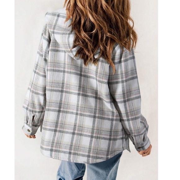 Cozy Plaid Print Snap Button Down Teddy Lined Jacket Shacket - Picture 2 of 3